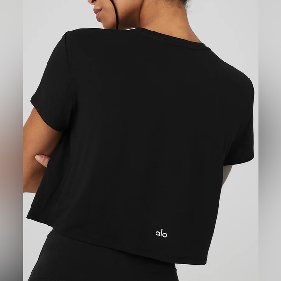 Alo Cropped All Day Short Sleeve - Picture 1 of 7